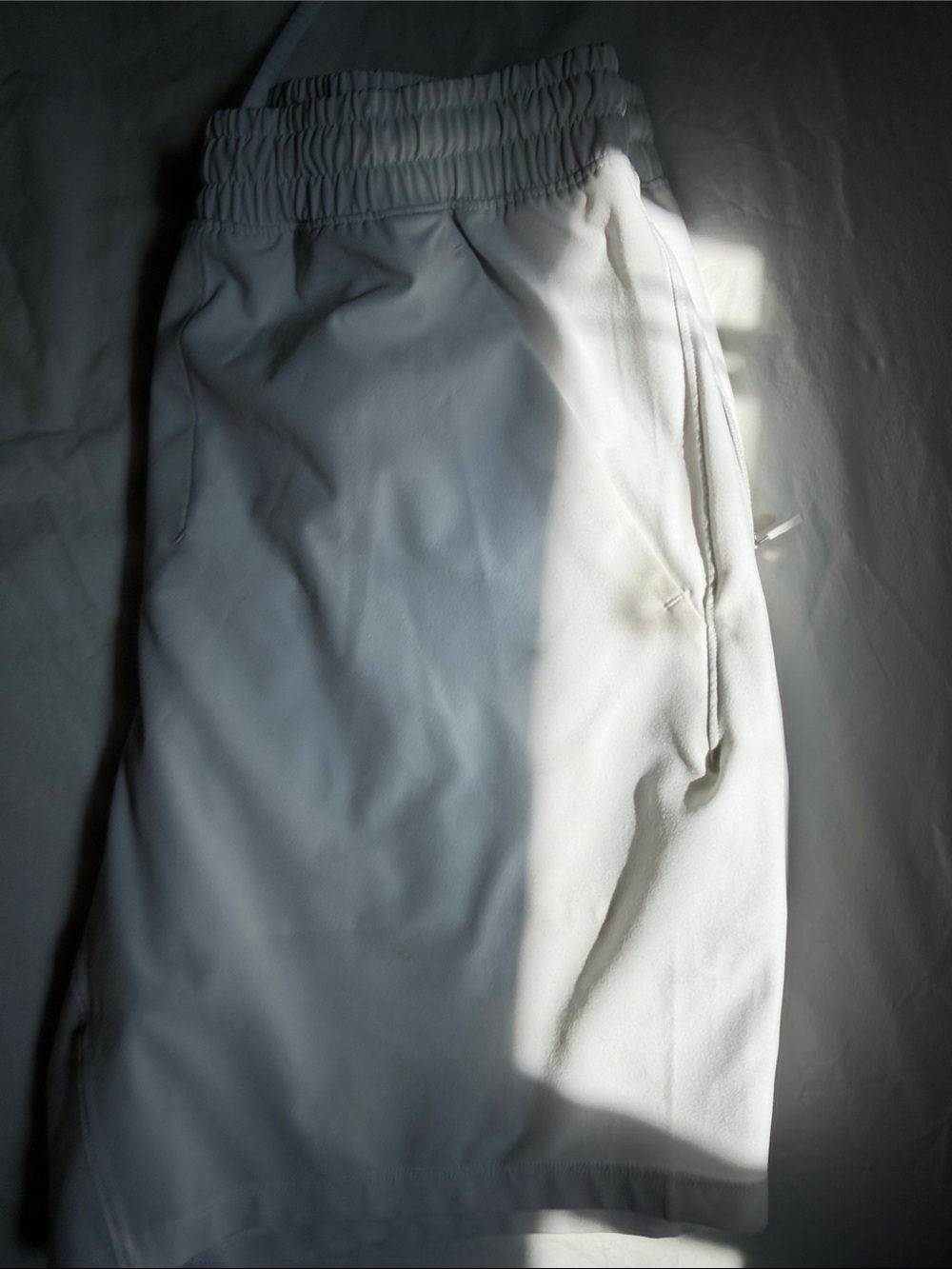 7” Men’s Lined White Performance Athletic Shorts - Picture 4 of 4